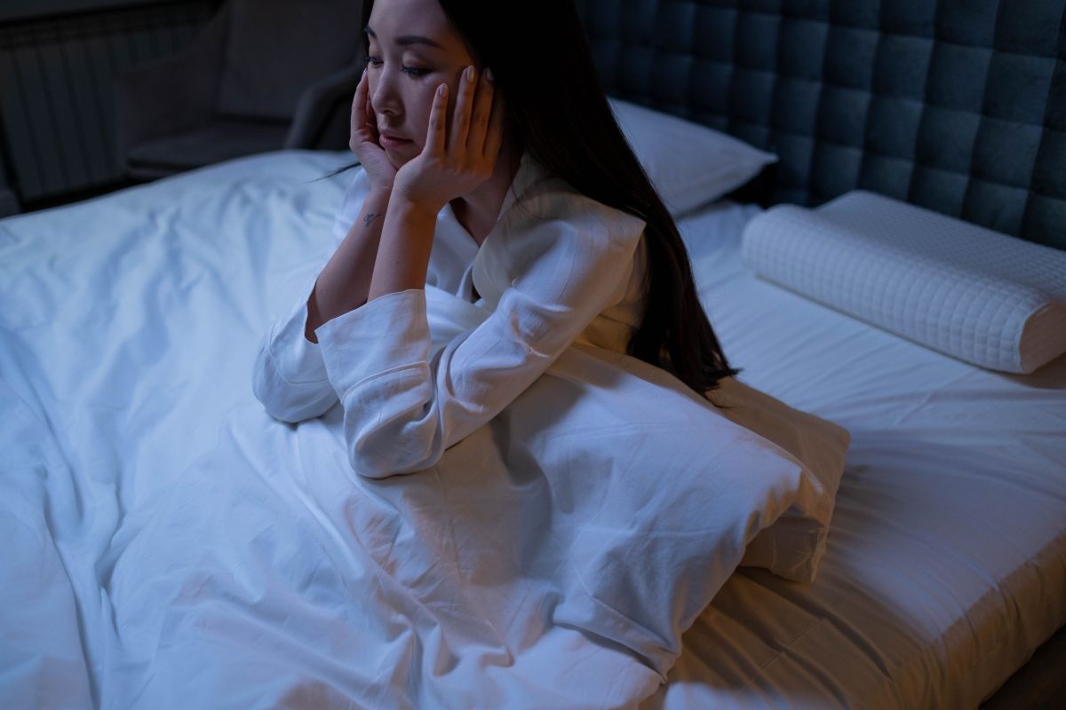 Stress et sommeil : pourquoi tu es épuisée mais tu n’arrives pas à dormir
